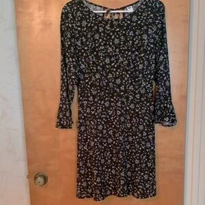 Old Navy Black and White Floral Long Sleeve Dress NWT Size 2